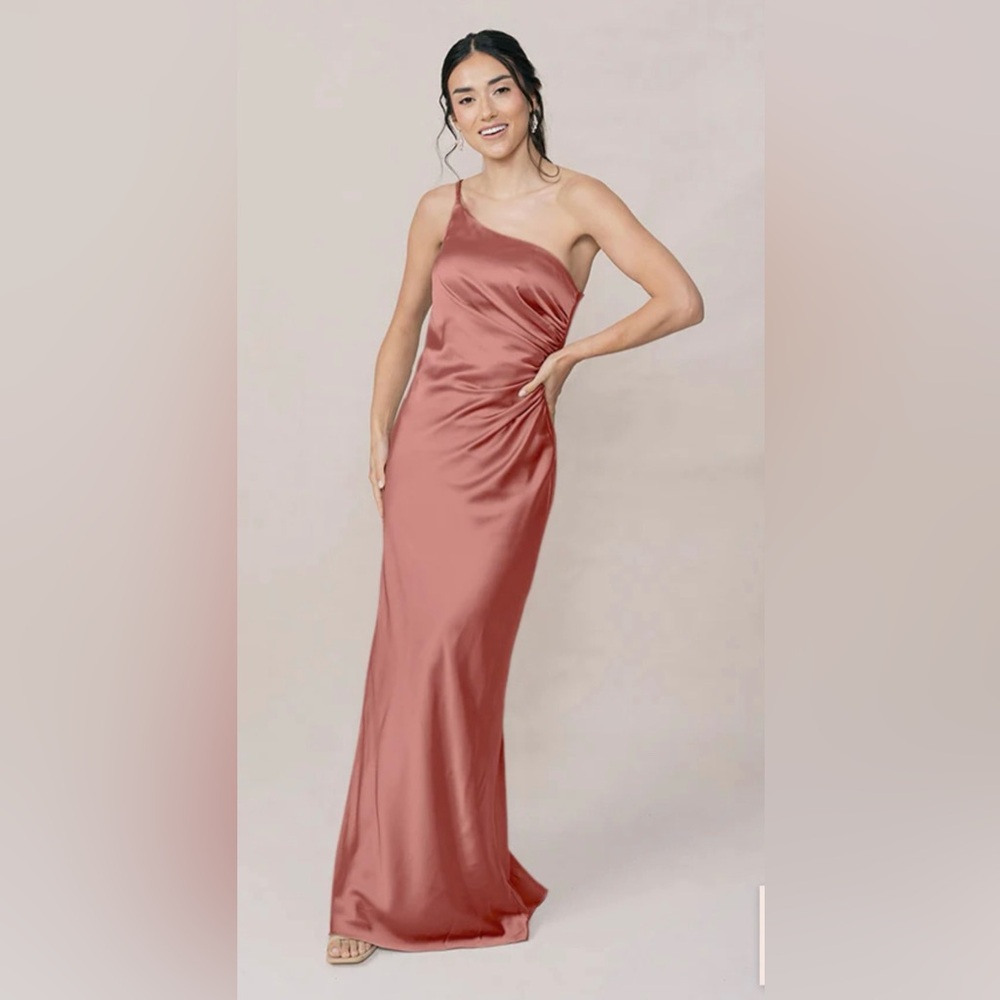 Revelry Jade Satin Dress in Desert Rose Size 6 Petite